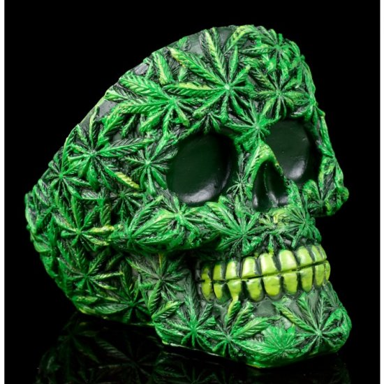 The Leaf\'s Green Skull Ashtray New